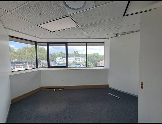 155M² OFFICE TO LET IN DUNKELD WEST